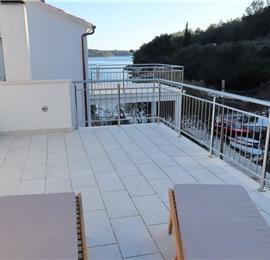 6 Bedroom Beachfront Villa with Heated Pool near Vela Luka on Korcula Island, Sleep 12